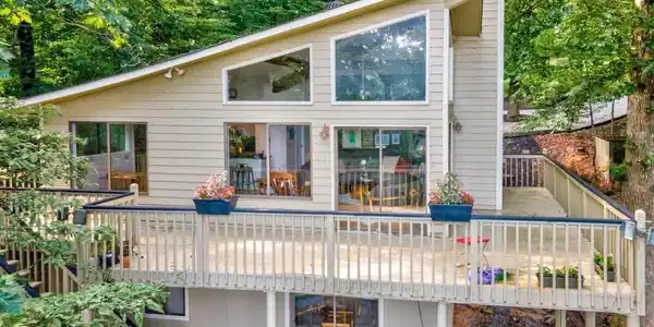 18 High Trail Vista Circle
