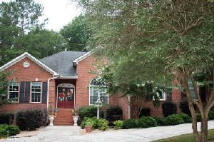 405 Canterbury Dr