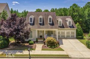 205 Woodbury Ct
