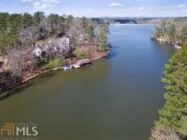 50 Lakeshore Dr