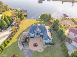 3231 Bay View Dr