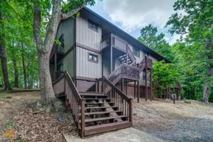 2503 Fairway Oaks