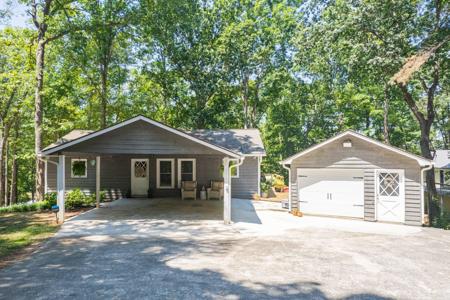 396 Cardinal Lane
