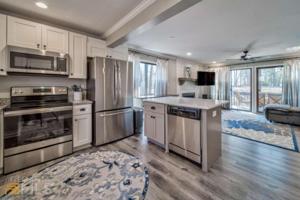 2501 Fairway Oaks