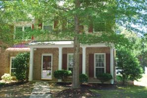 4889 Robinson Square Dr