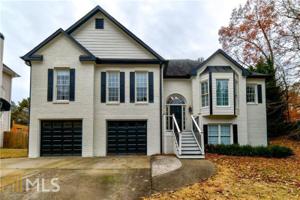 1043 Ashfern Walk