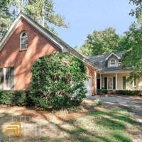2122 Woodland Court