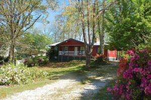 651 Shorewood Cir