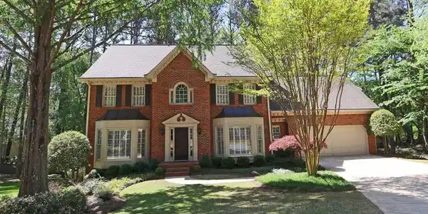 225 Lake Pines Pt
