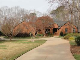 1017 Riverside Dr