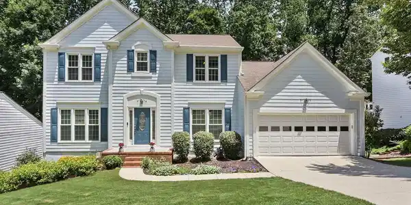 6655 Maid Marion Close