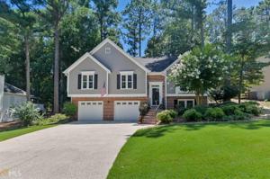 3110 Sandhurst Dr