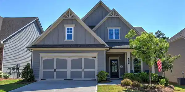 430 Bluffs View Lane
