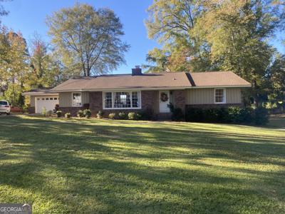 167 Lakeshore Circle