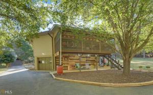 226 Greenleaf Dr