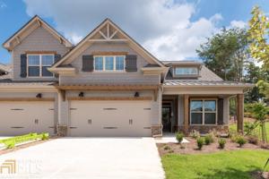 303 Tree Top Ln