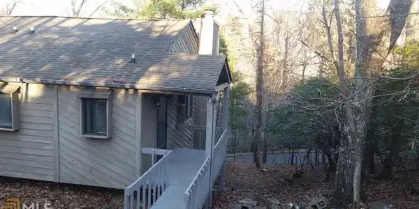 200 Villa Rd
