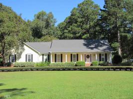 1027 Riverside