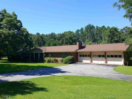270 Cedar Ln