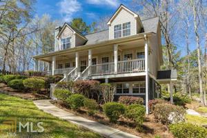 220 Loch Way