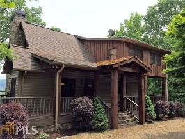 655 Lakeview Dr