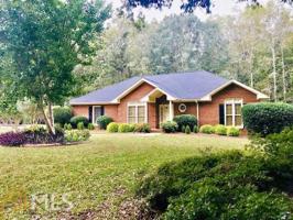 1885 Emerald Dr