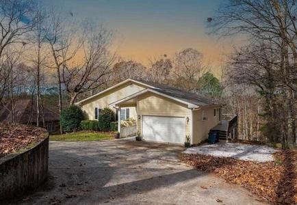 216 Long Cove Drive