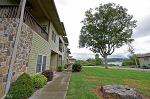 1649 Lakeview Dr Unit D 10