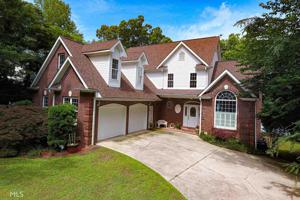 1063 Whippoorwill Rd