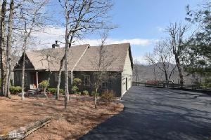 1542 Ridgeview Dr