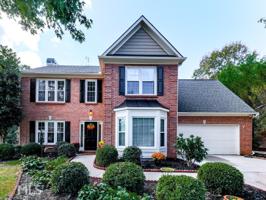 1045 Deer Hollow Dr
