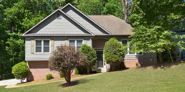 3616 Broken Arrow Drive, Woodstock GA 30189