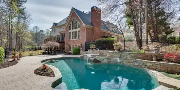 620 Newport Shore