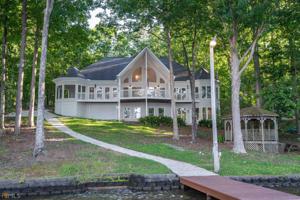 105 Harbor Court