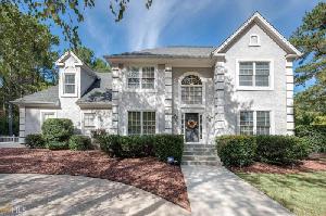2140 Woodland Ct