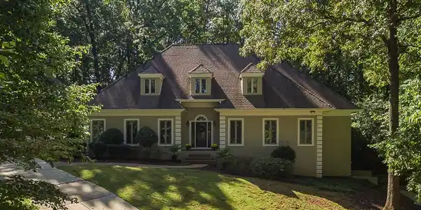 252 Churchill Hts