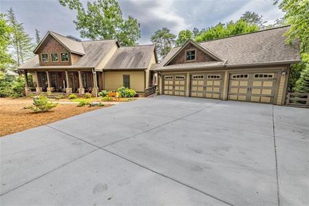 225 Bobcat Ridge Drive