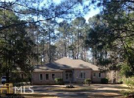205 Lakeshore Dr