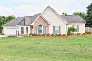 76 Lee Rd 2152