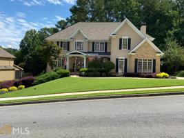 211 Cedar Woods Way