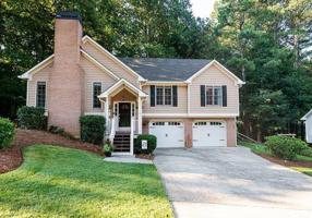 913 Fernwood Road