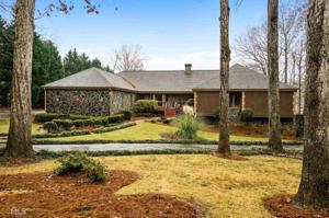 2333 Forest Dr