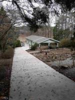 121 Dogwood Cir