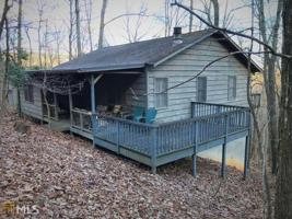 10 Dogwood Ln