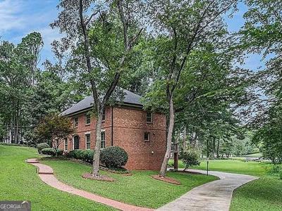 2270 Emerald Drive, Jonesboro GA 30236