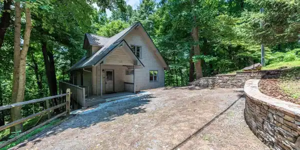 129 Chestnut Cove Trail