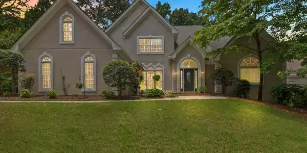 3915 Schooner Ridge