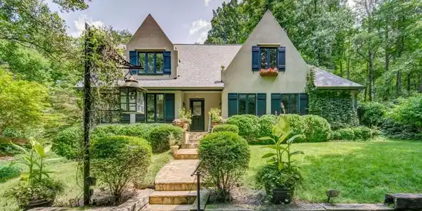 1302 Grandview Road