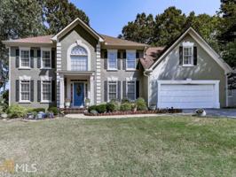 1102 Hunters Glen Dr
