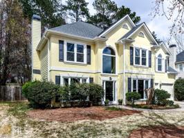 1013 Deer Hollow